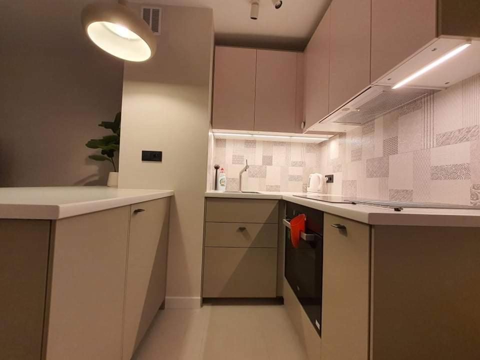 Mlociny Metro Apartment 3 Varsóvia Exterior foto